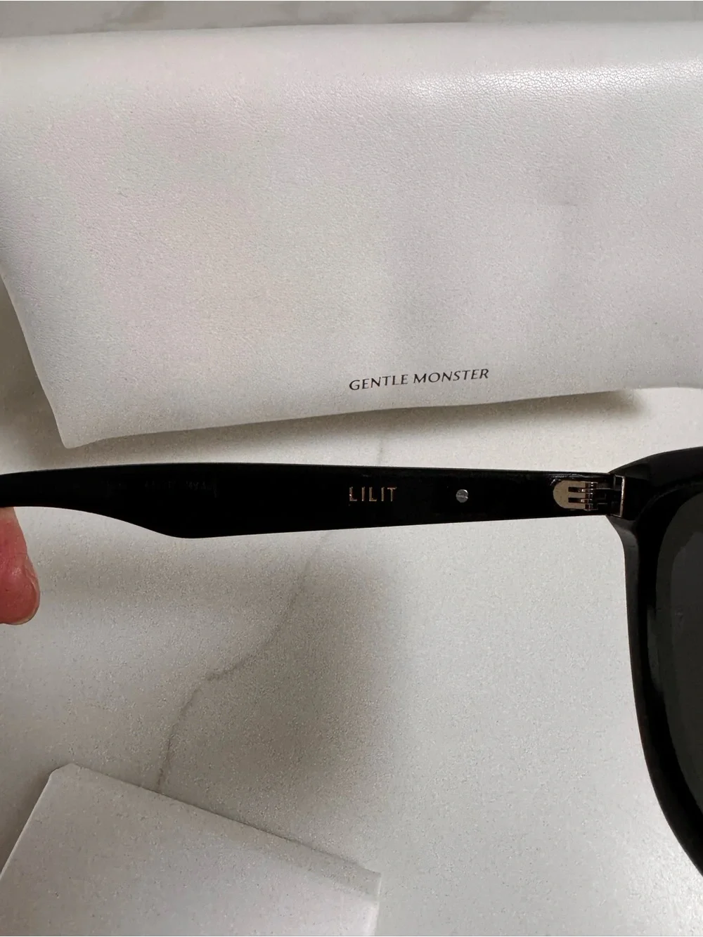 GENTLE MONSTER LILIT 01 Black Acetate Flatba Square sunglasses